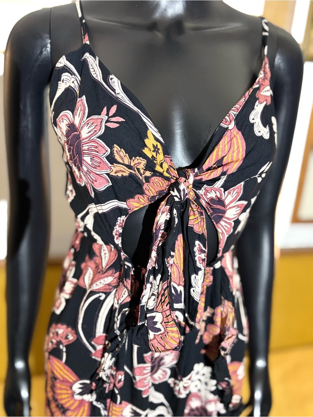Angie Boho Floral Tie-Front Maxi Dress - Size Large - Picture 2 of 9